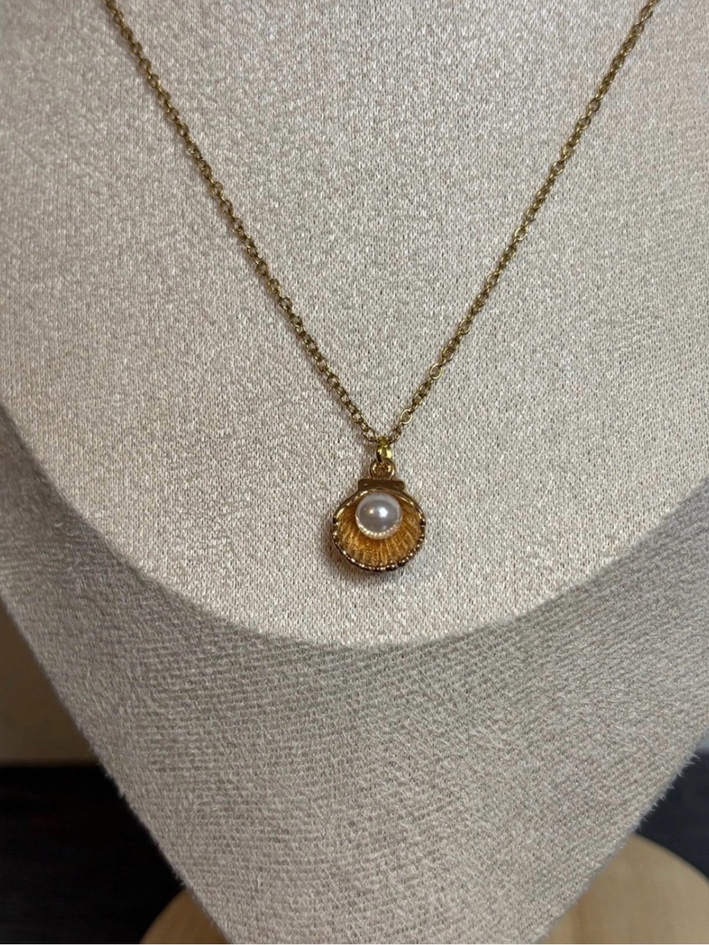 Handmade Gold/Pearl Seashell Necklace